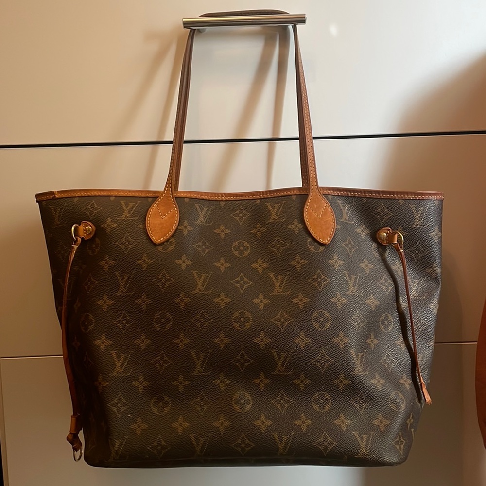 Authentic Louis Vuitton neverfull bag